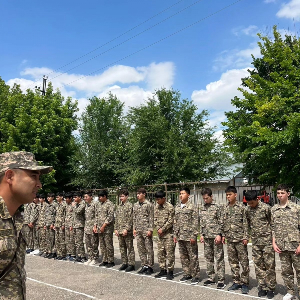 20 мамыр күні Мукими атындағы N 13 жалпы орта білім беретін мектебінде 10 сынып оқушыларына - ұлдарға практикалық, спорттық, қыздарға- алғашқы дәрігерлік көмек практикасы бағытында жүргізілді.